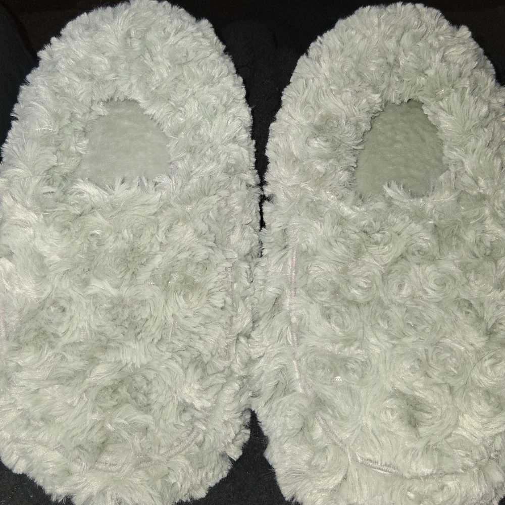Brand New Sage Green (look gray) Warmies Size 6-10 One Sz fits most